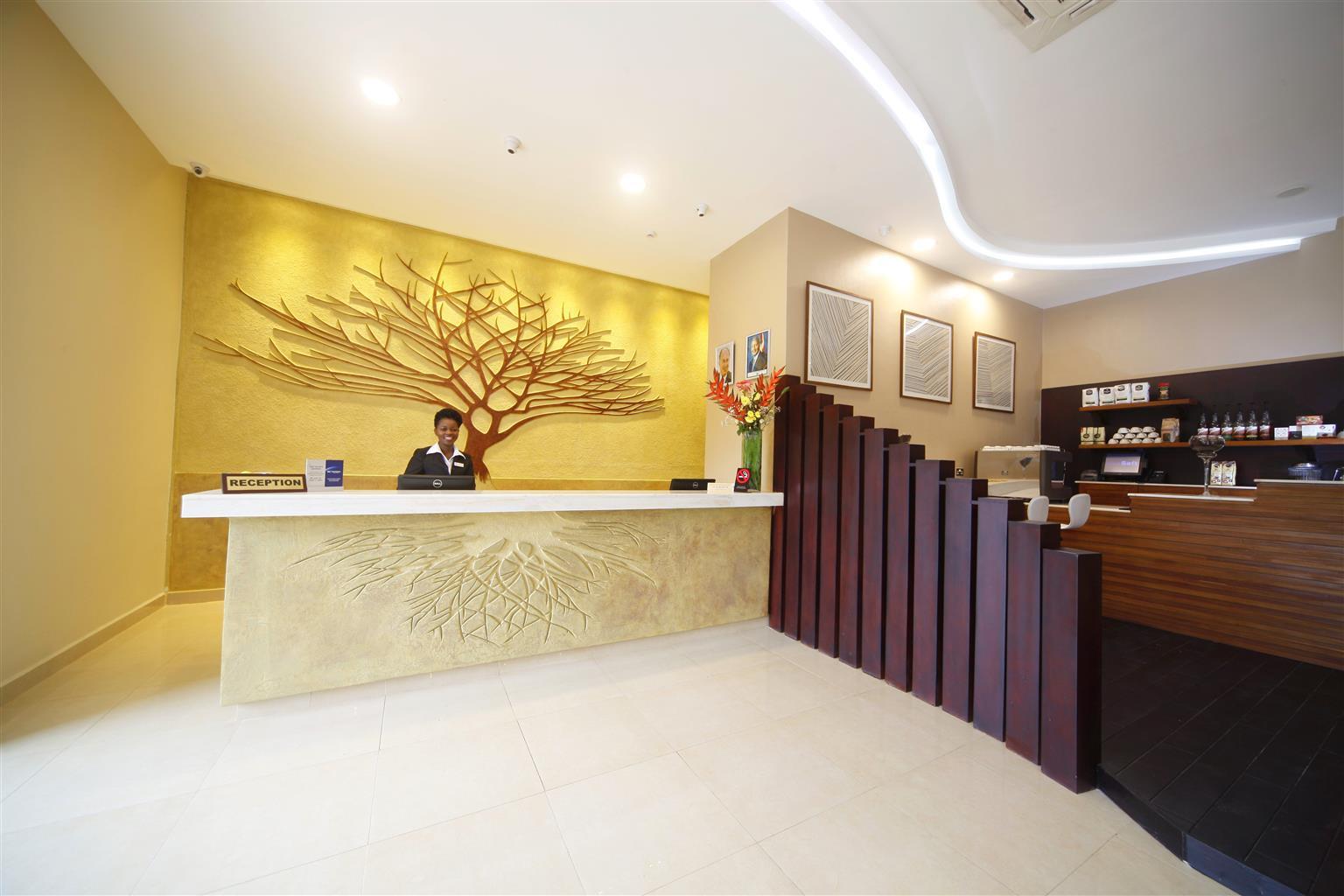 Best Western Premier Garden Hotel Εντέμπε Εξωτερικό φωτογραφία