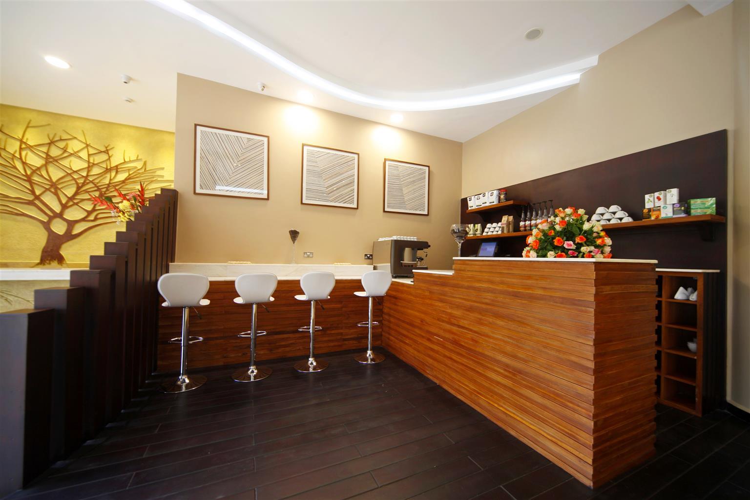 Best Western Premier Garden Hotel Εντέμπε Εξωτερικό φωτογραφία