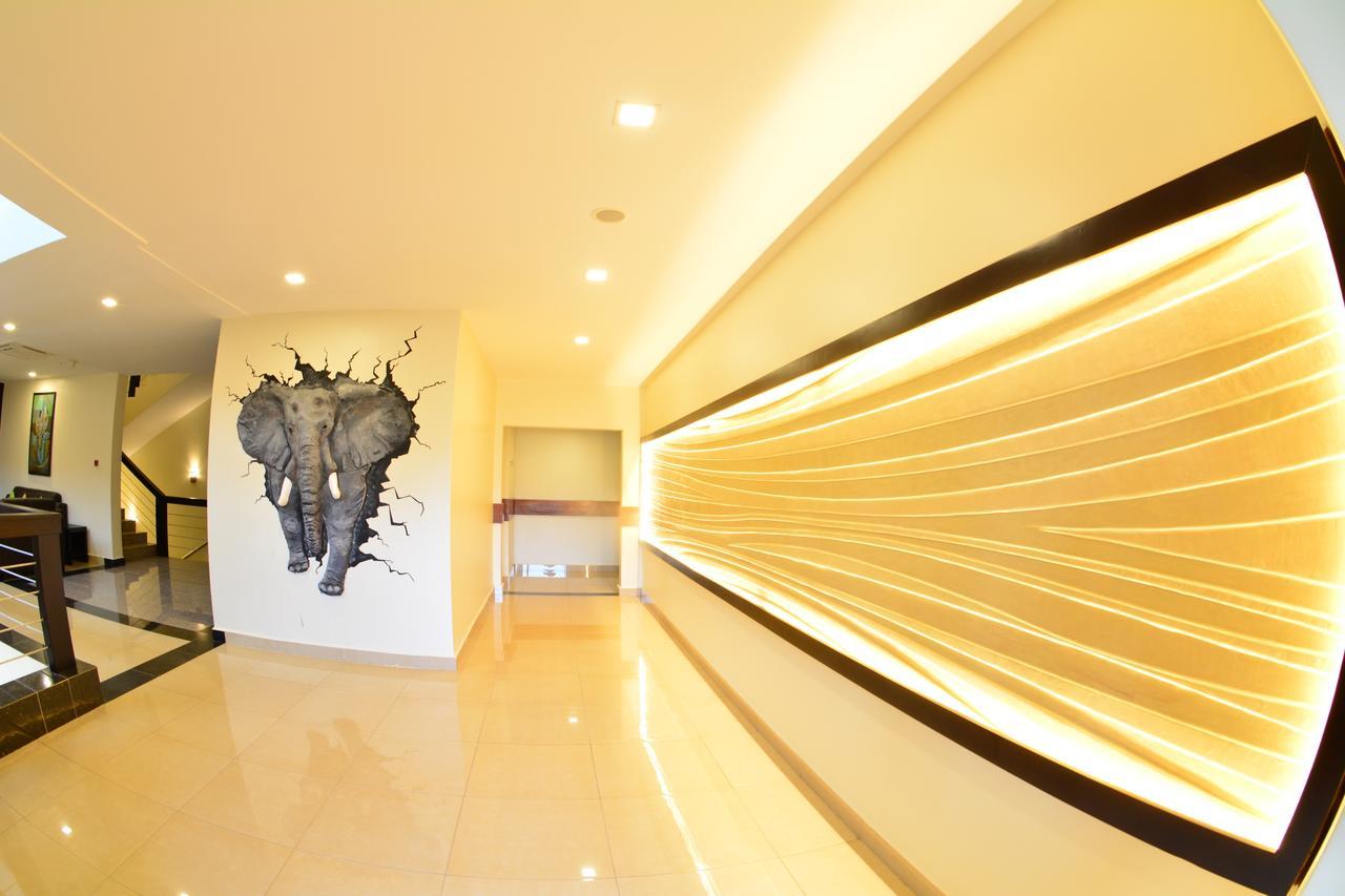 Best Western Premier Garden Hotel Εντέμπε Εξωτερικό φωτογραφία