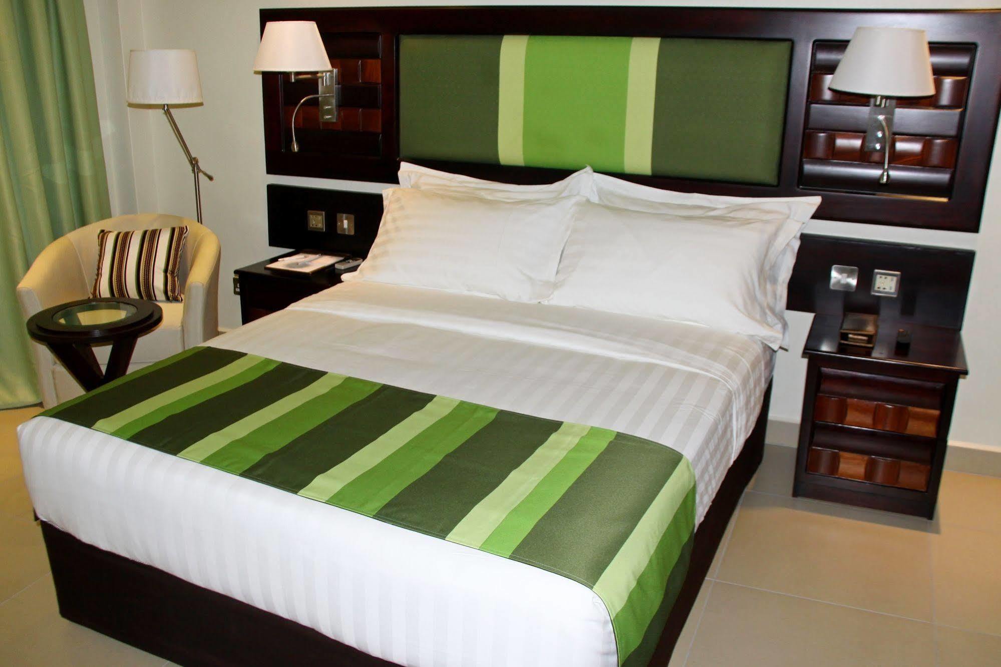 Best Western Premier Garden Hotel Εντέμπε Εξωτερικό φωτογραφία