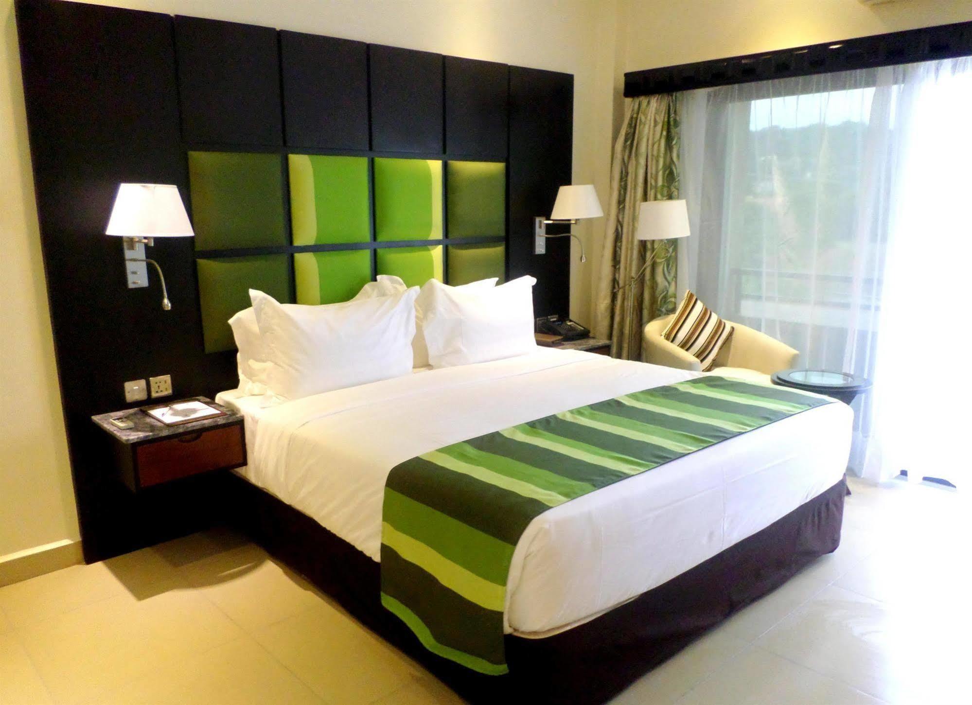 Best Western Premier Garden Hotel Εντέμπε Εξωτερικό φωτογραφία