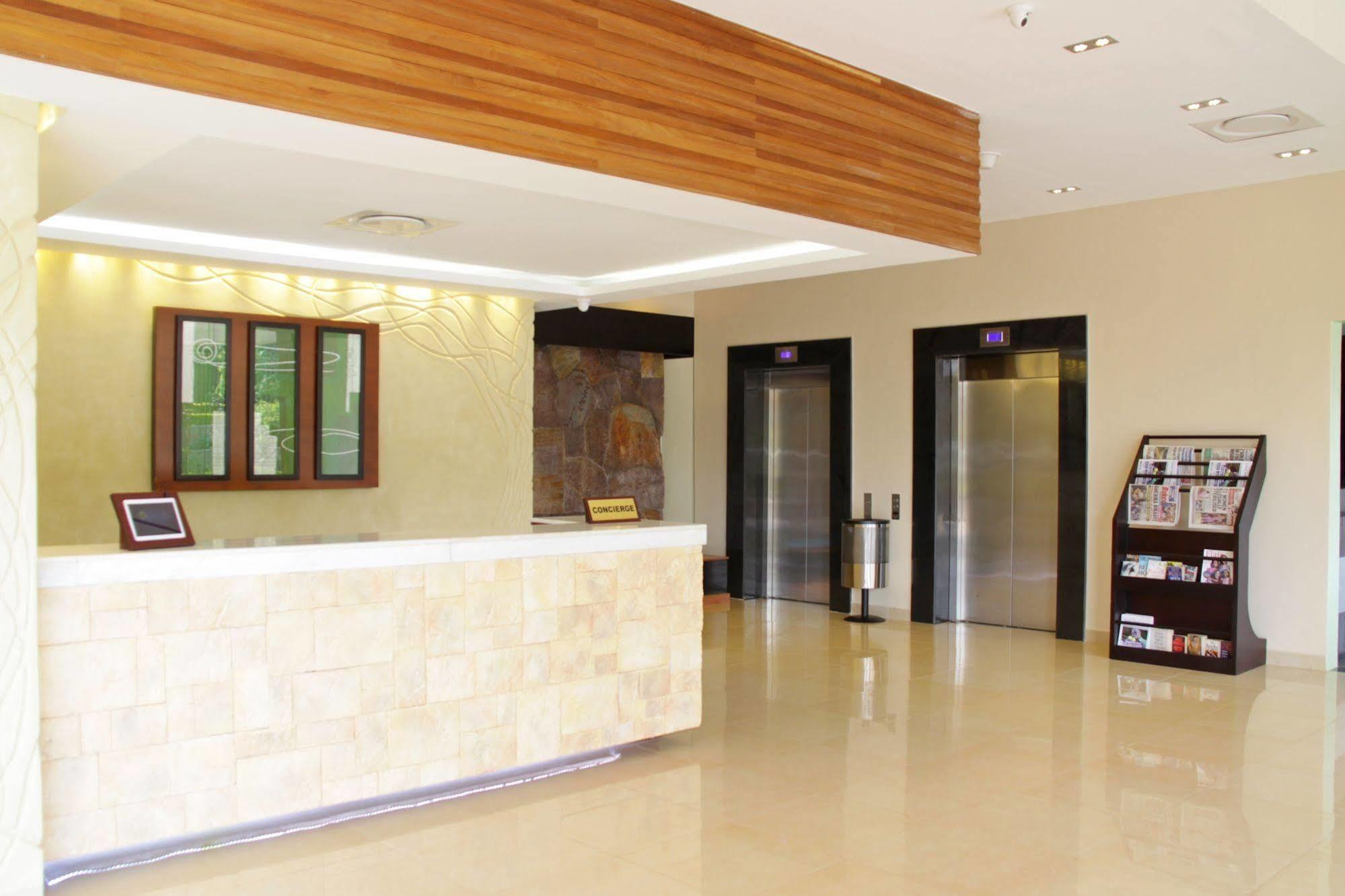 Best Western Premier Garden Hotel Εντέμπε Εξωτερικό φωτογραφία