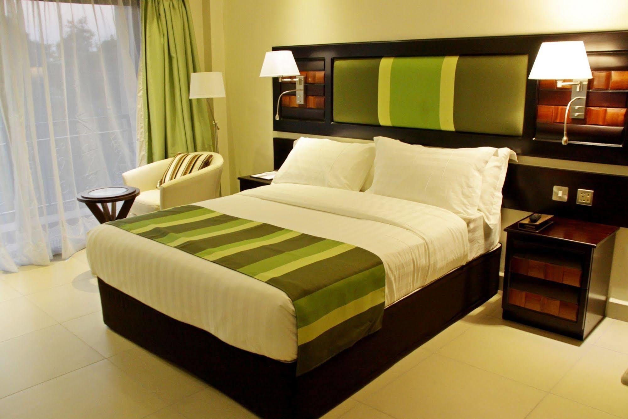 Best Western Premier Garden Hotel Εντέμπε Εξωτερικό φωτογραφία